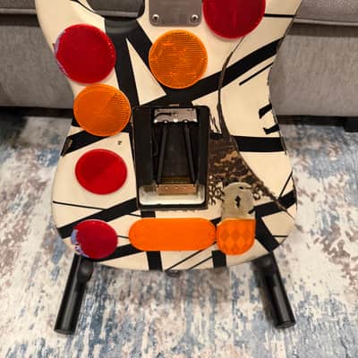 EVH Judah Guitars EVH Frankie Stripes Relic - White / Black - w/HSC 2025 - Custom relic image 7
