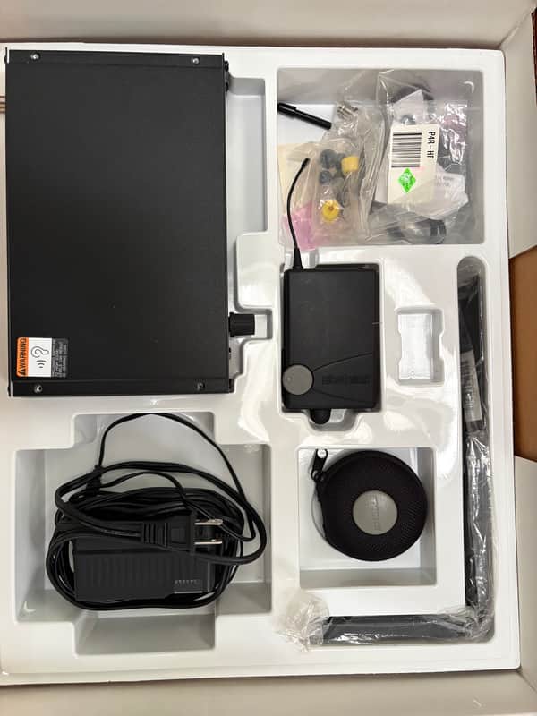 Shure PSM 400 Personal In Ear Monitor image 1
