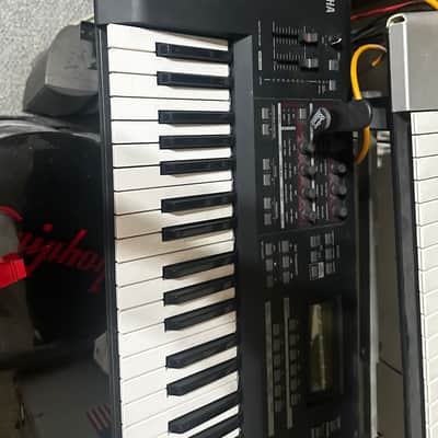 Yamaha MOFX6 black Synthesizer image 3