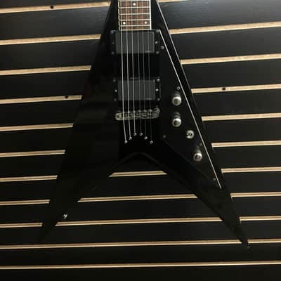 Used ESP LTD V-500 Black Electric Guitar Flying V Style  w/Hardshell case image 4