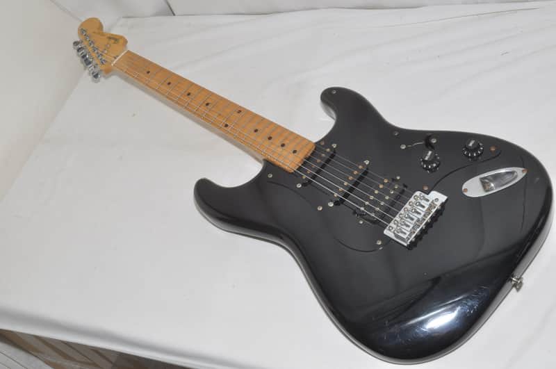 Fender Japan ST-456 E serial Fujigen Stratocaster Electric Guitar Ref. No 7095 image 1
