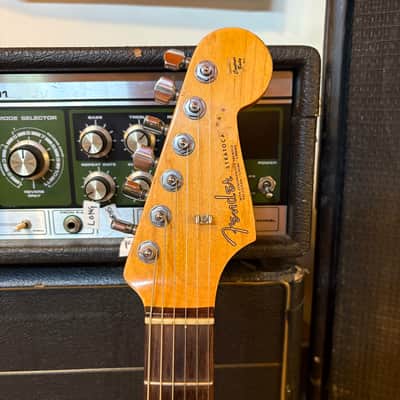 Fender Custom Shop Michael Landau '63 Stratocaster Relic 2013 - Present - Fiesta Red over 3-Color Sunburst image 4