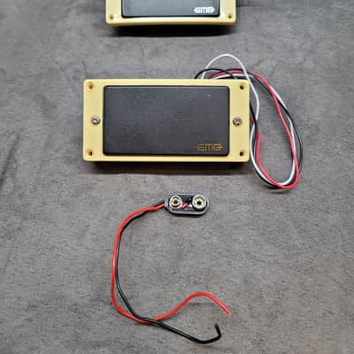 EMG 81 & 85 Active Humbucker Pickups - Black image 1