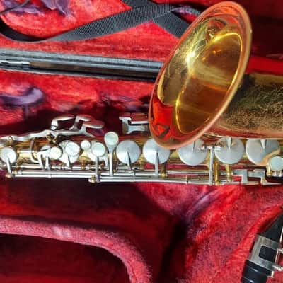 KING Cleveland Alto Saxophone, USA, Very Good Condition. Case/Neck/Mouthpiece image 6