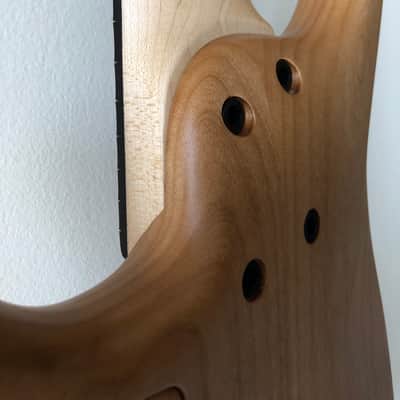 MTD USA 530-24  5-string short scale bass image 7