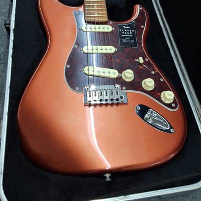 Fender Player Plus Stratocaster with Pau Ferro Fretboard 2021 - Present - Aged Candy Apple Red image 2