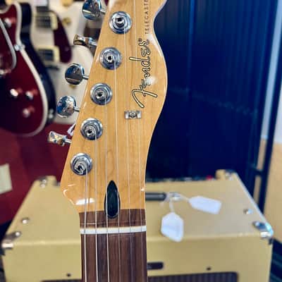 Fender LIMITED EDITION PLAYER II TELECASTER® 2025 - SPARKLE 3-COLOR SUNBURST image 7