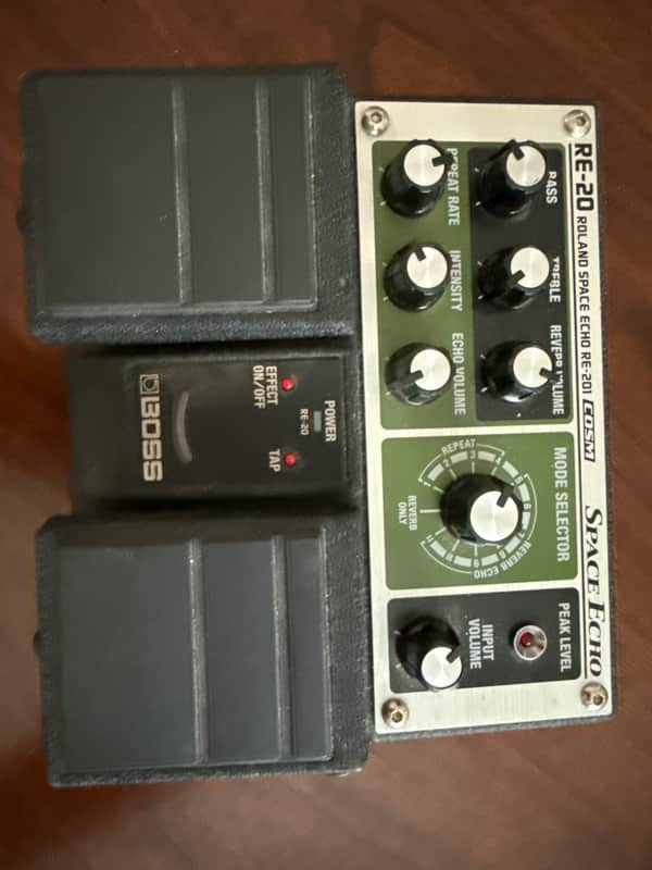 Boss RE-20 Space Echo