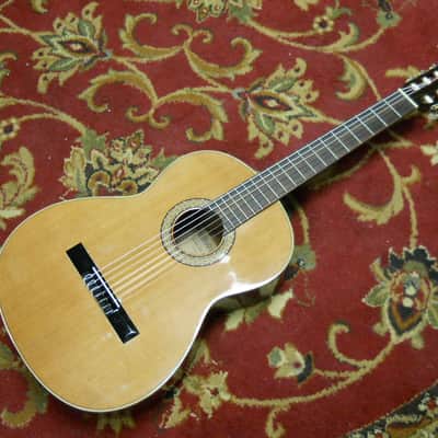 Lucida Artista LG-715 Malaga Classical Nylon String Guitar image 2