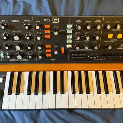 Behringer Poly D 4-Voice Polyphonic Synthesizer 2020 - Present - Black / Wood