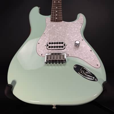 Fender Limited Edition Tom Delonge Stratocaster - Surf Green Color:Surf Green image 3