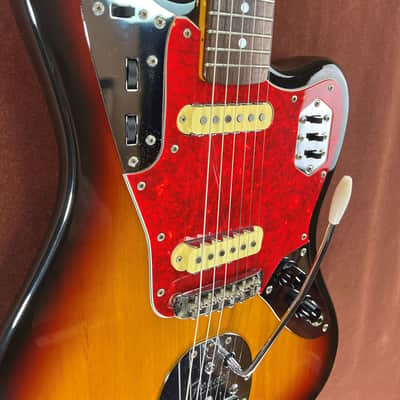 Fender Jaguar JG-66 (Fujigen) 1993 - 3Tone Sunburst image 4
