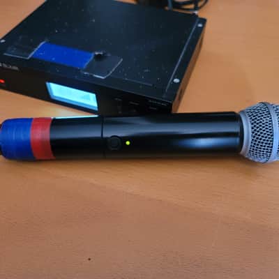 Shure BLX4R H8 Wireless Receiver 518-542 MHz w/ Handheld Mic image 4
