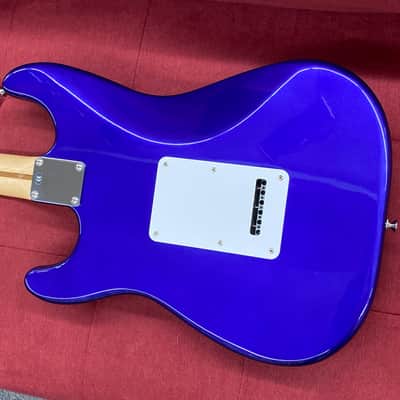 Fender Standard Stratocaster, Maple Fingerboard, White Pickguard 1999 - Midnight Blue image 11