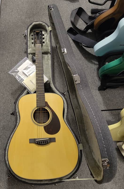 Yamaha FG9 R