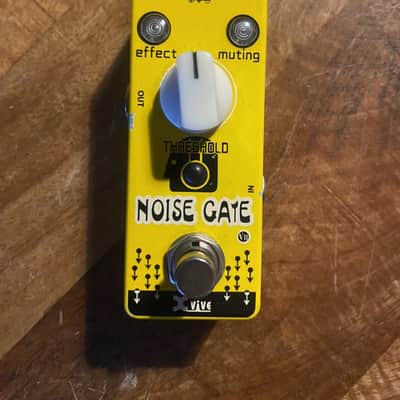 Xvive V11 Noise Gate pedal 2015 - Yellow image 1