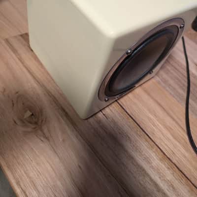 Avantone Pro Active MixCubes (Single) 2011 - Present - Buttercream image 4