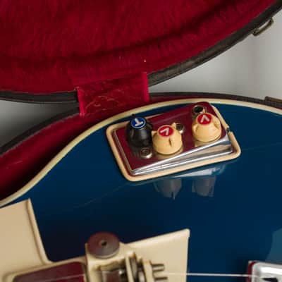 Immagine Wandre BB Model Semi-Hollow Body Electric Guitar (1963), black hard shell case. - 13