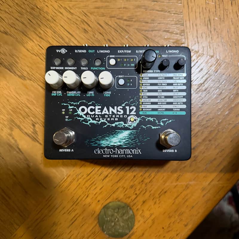 Electro-Harmonix Oceans 12 Dual lReverb - Black image 1