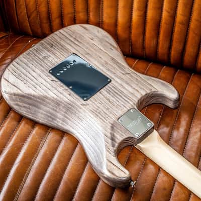 Momose Momose MC2 STD NJ CHG Oil Finish 2020 image 9