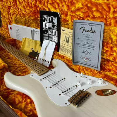 RARE 2001 Fender Custom Shop 1956 reissue stratocaster | NOS White Blonde, Original Fender G&G Hardcase and paper image 3