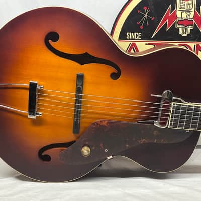 Gretsch G9555 New Yorker Archtop Hollow Body Electric Guitar image 2