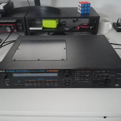 Roland JV-1080 64-Voice Synthesizer Module 1994 - 2001 - Black