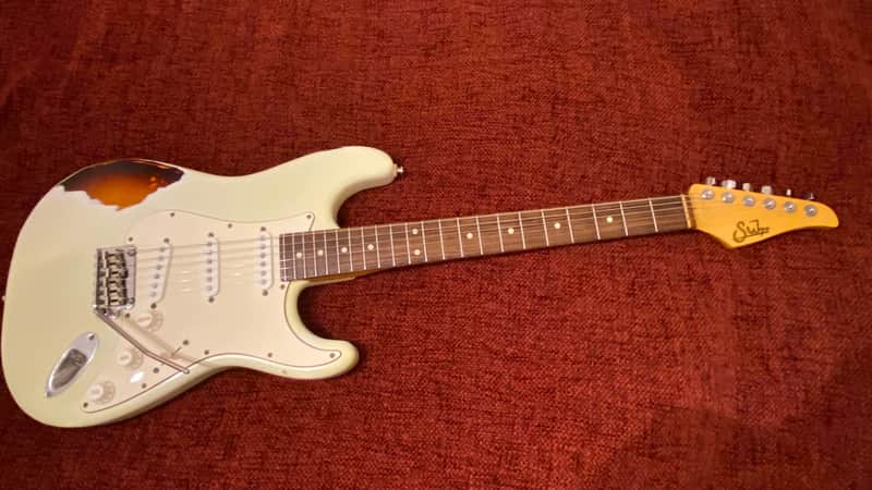 Suhr Classic S Antique 2018 - Olympic White over 3-tone Sunburst, heavy relic image 1