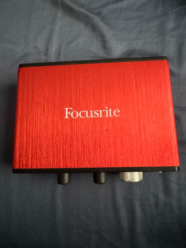 Focusrite Scarlett Solo 2nd Gen USB Audio Interface 2016 - 2018 - Red / Black