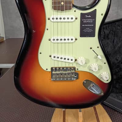 Fender Vintera II Road Worn '60s Stratocaster 2026 - 3 Color Sunburst Limted edition 7.1 pounds image 3