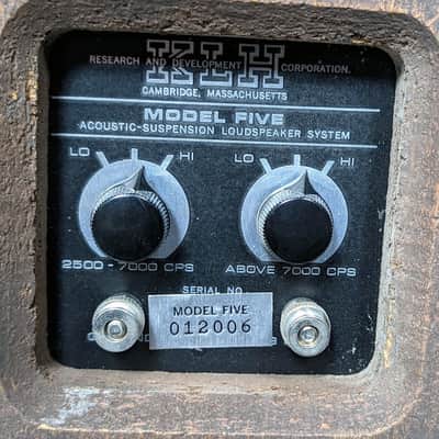 Pair of KLH Model #5 Floor Speakers 1975 Vintage Walnut image 14