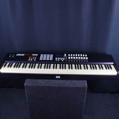 Akai MPK88 2010s - Black
