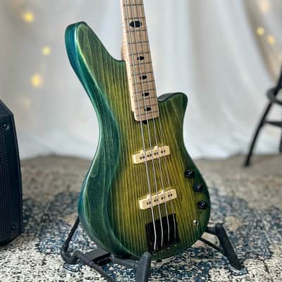 Jacqueline J2-32 32-Inch Medium-Scale Bass in Dragonskin with Fralin Jazz Bass Pickup Set and Leo Quan Badass Hardware image 2