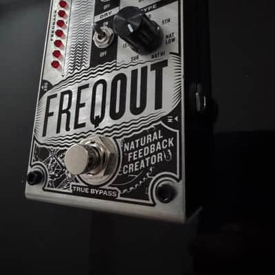 DigiTech FreqOut Natural Feedback Creator - Silver/Black image 2