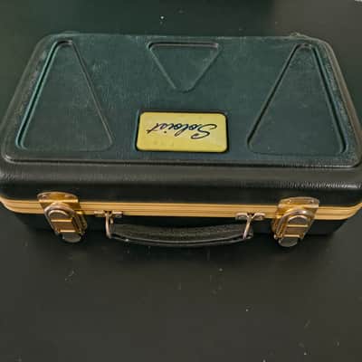 A Selmer Soloist Bb Clarinet in it's Original Case & in Like New Condition & Ready to Play # 22 S image 2