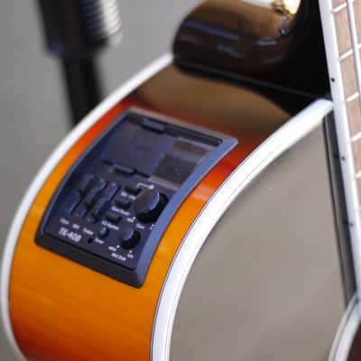 Takamine B72CE-BSB - Sunburst image 8
