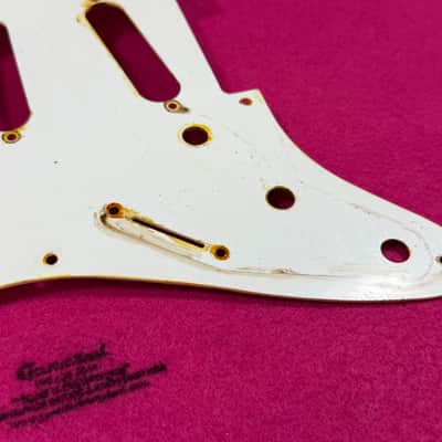 GVT Master-Aged 1954–1957 for Stratocaster® Pickguard – Vintage Eggshell ABS / Aged image 10