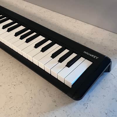Korg microKEY2 49-Key USB MIDI Controller with iOS Connectivity 2015 - Present - Black image 3