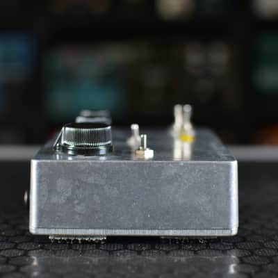 Fairfield Circuitry Hors d'Oeuvre? Active Feedback Loop 2020 - 2021 - Silver image 3