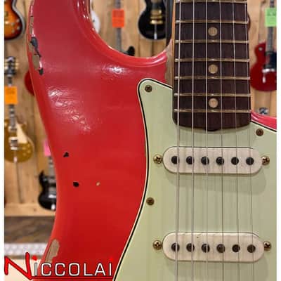 FENDER Michael Landau Signature 1963 Stratocaster, Round-Laminated Rosewood, Fiesta Red over 3-Color Sunburst image 10