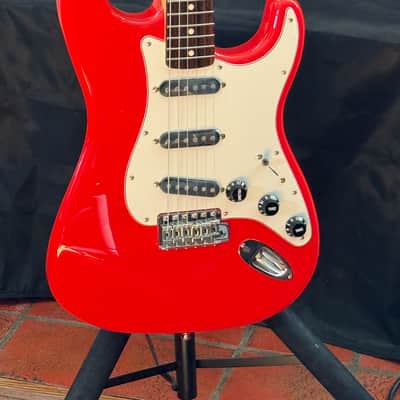 Fender MIJ Limited International Color Stratocaster – Morocco Red (2023, Rosewood, U‑Neck, Vintage SSS), Upgraded Gig Bag image 14