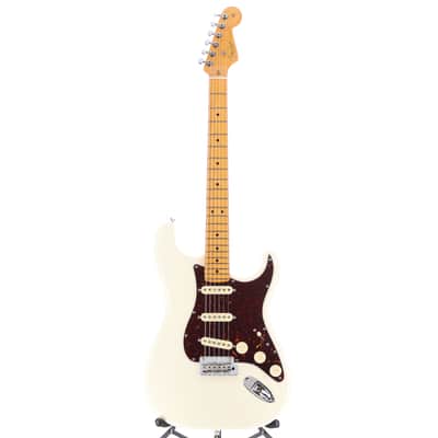 Fender Certified Pre-Owned American Professional II Stratocaster, Maple Fingerboard, Olympic White (F7) (07944) image 5