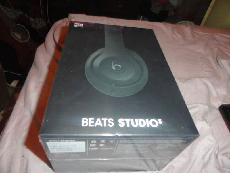 NEW Beats by Dr. Dre MQ562LL/A Over the Ear Headphones Matte Black Studio3 image 1