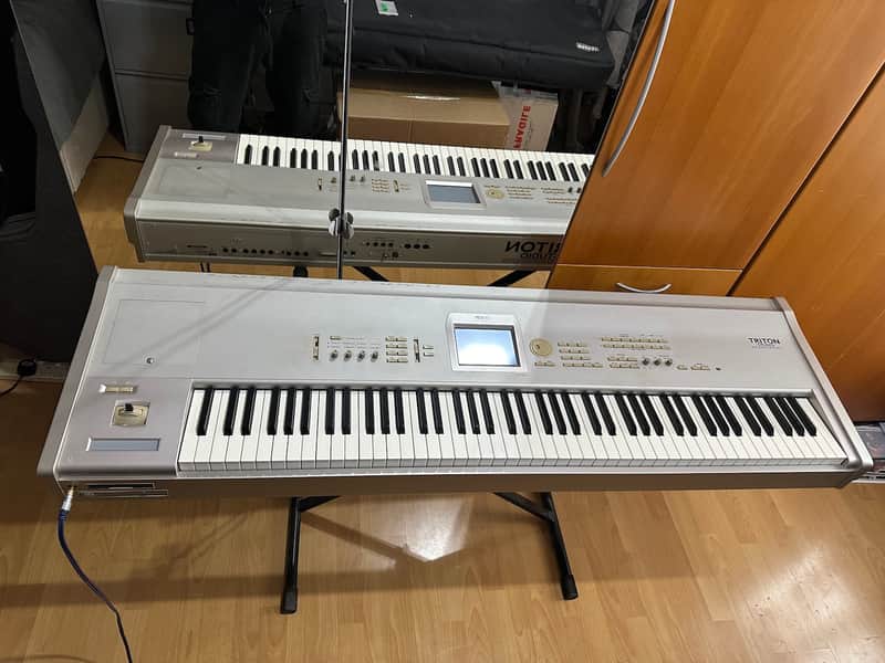 Korg Triton Studio 88-Key 120-Voice Polyphonic Workstation (2002