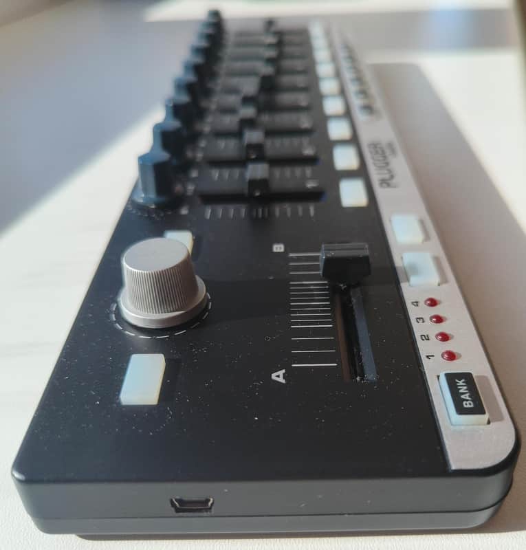 Plugger Studio Pocket Control Portable usb MIDI Controller image 1
