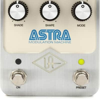 Immagine Universal Audio UAFX Astra Modulation Machine Pedal - 2