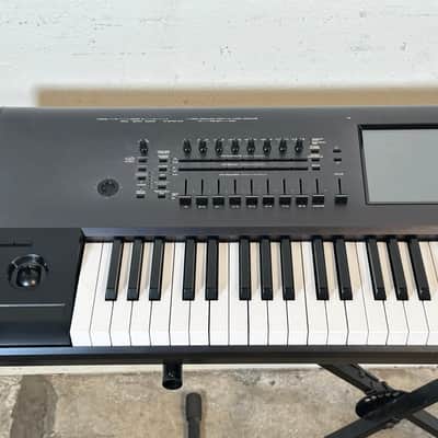 Korg Kronos 73-Key Music Workstation Keyboard w/ SKB Travel Case image 8
