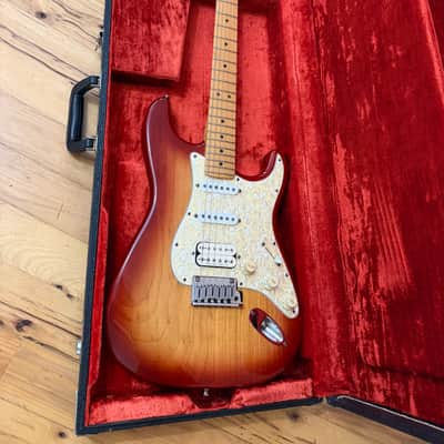 Fender US Lone Star Stratocaster with Maple Fretboard 1998 - Sienna Sunburst image 1