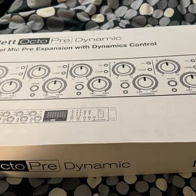 Focusrite Scarlett OctoPre Dynamic 2017 - Present - Black image 7