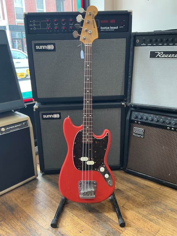 Fender Mustang Bass 2002 - Red image 1